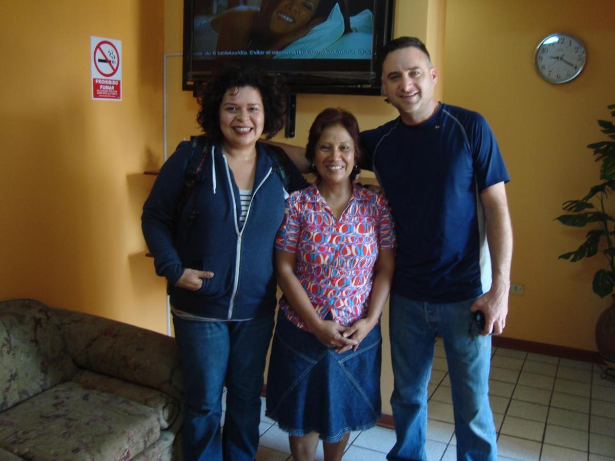 Kurmi Hostel Lima Airport Exteriör bild