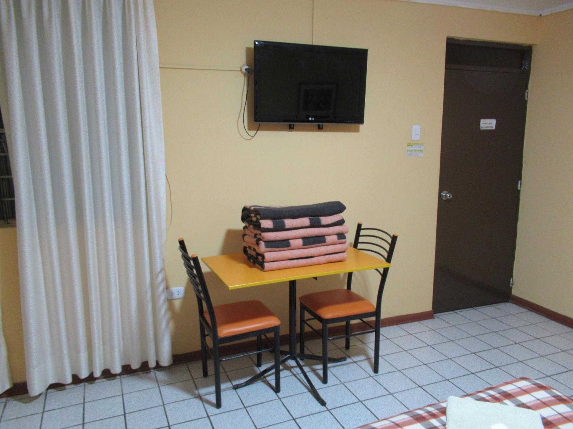 Kurmi Hostel Lima Airport Rum bild