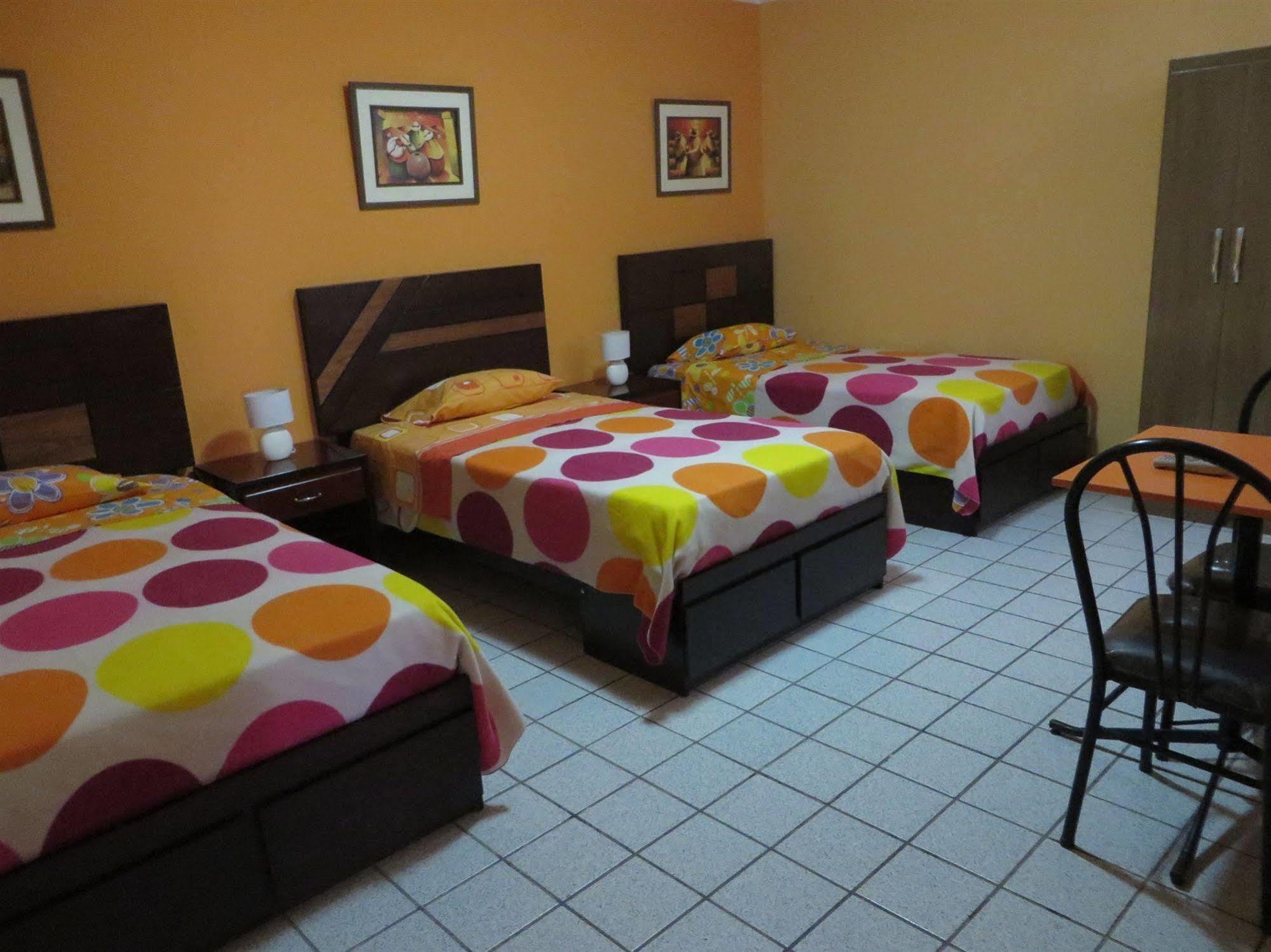 Kurmi Hostel Lima Airport Exteriör bild