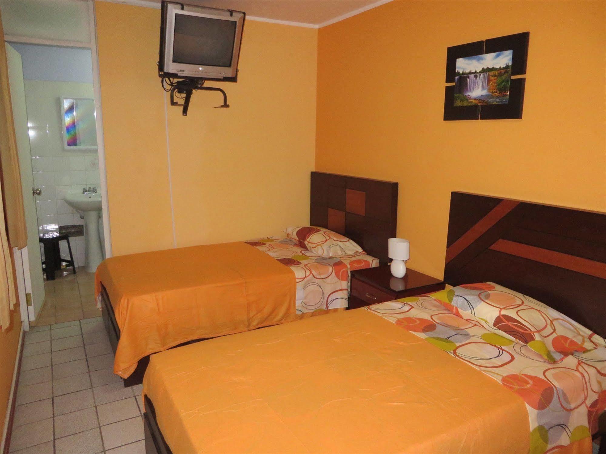 Kurmi Hostel Lima Airport Exteriör bild