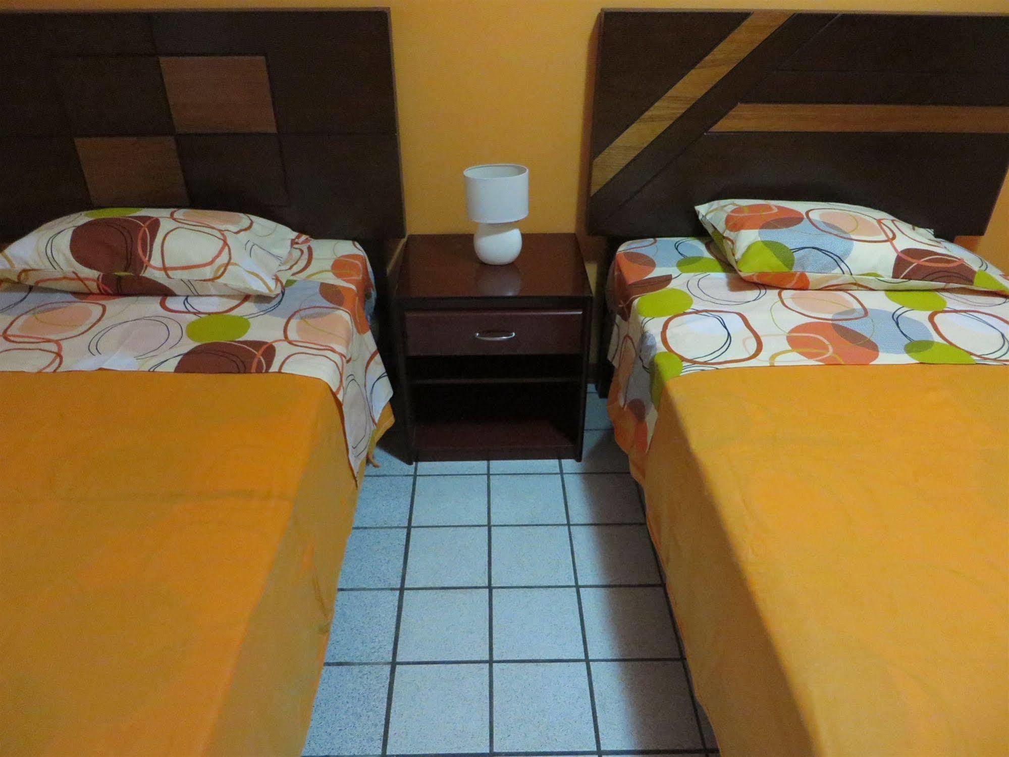 Kurmi Hostel Lima Airport Exteriör bild
